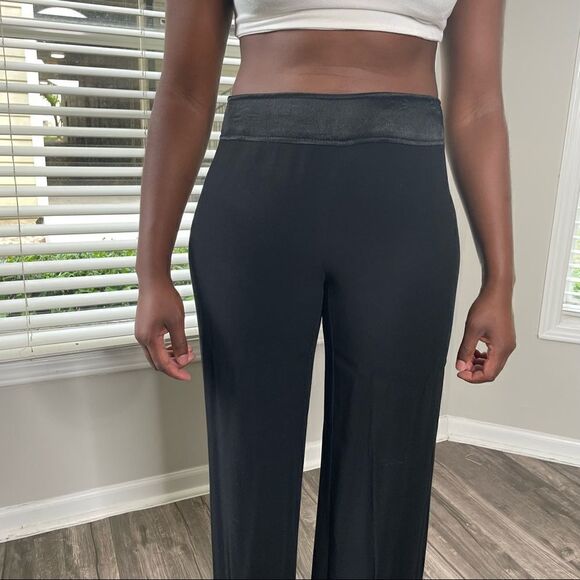 Cabi Crepe Dress Pants with Contrast Waistband - Picture 5 of 17